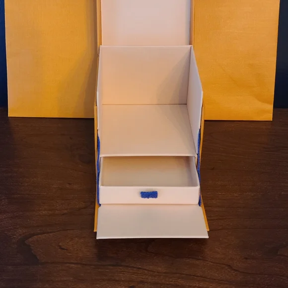 *SALE* Louis Vuitton Gift Box Jewelry Box, LV Shopping Bag & Dustbag Bundle - Picture 4 of 10